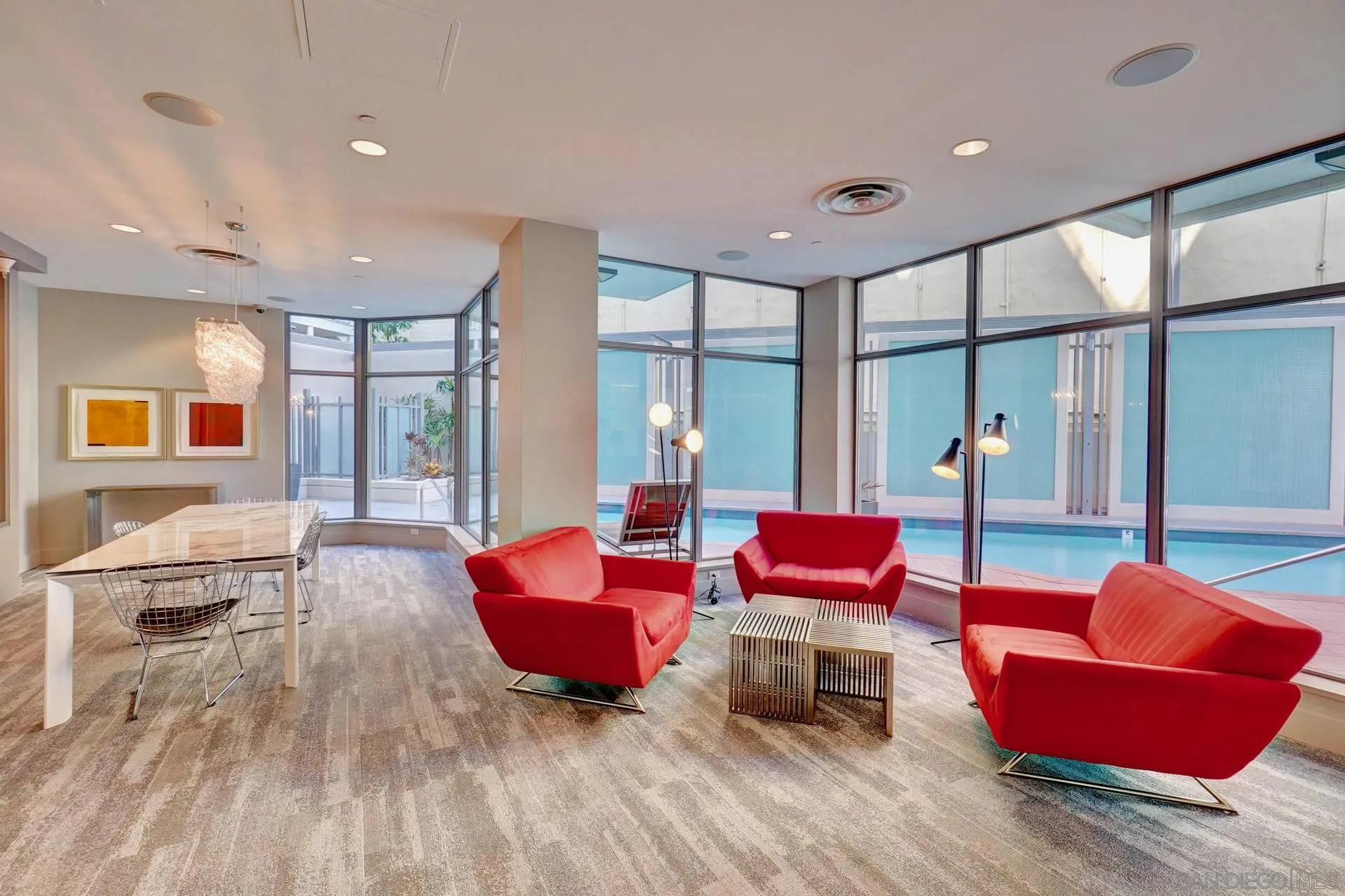 https://cdn.realtyfeed.com/cdn/127/210008370/4abc71eda29354e48bb853443c4bbe5f.webp