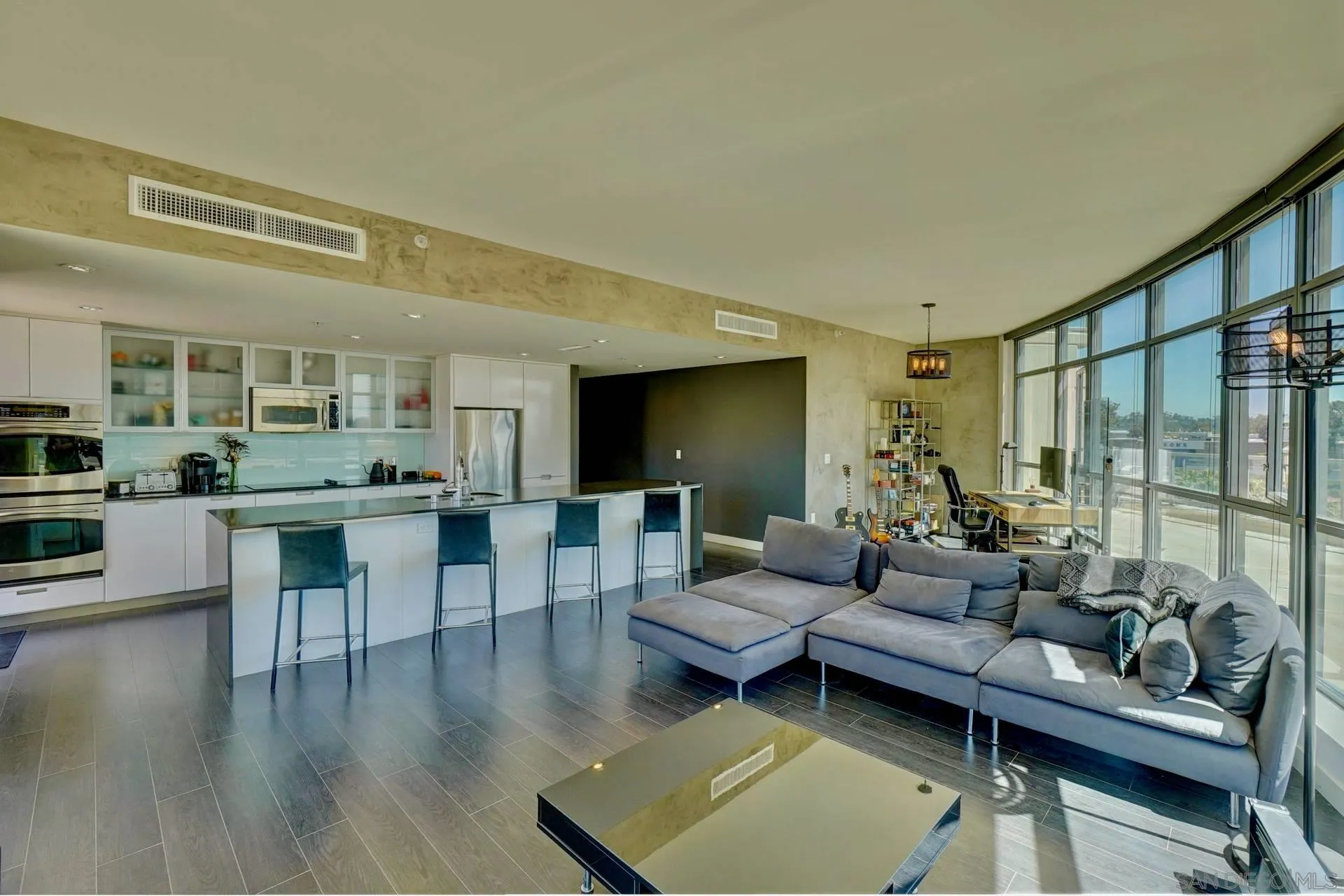 https://cdn.realtyfeed.com/cdn/127/210008370/5368eb7f73a1e8b20d7c28aff0a3dfaa.webp