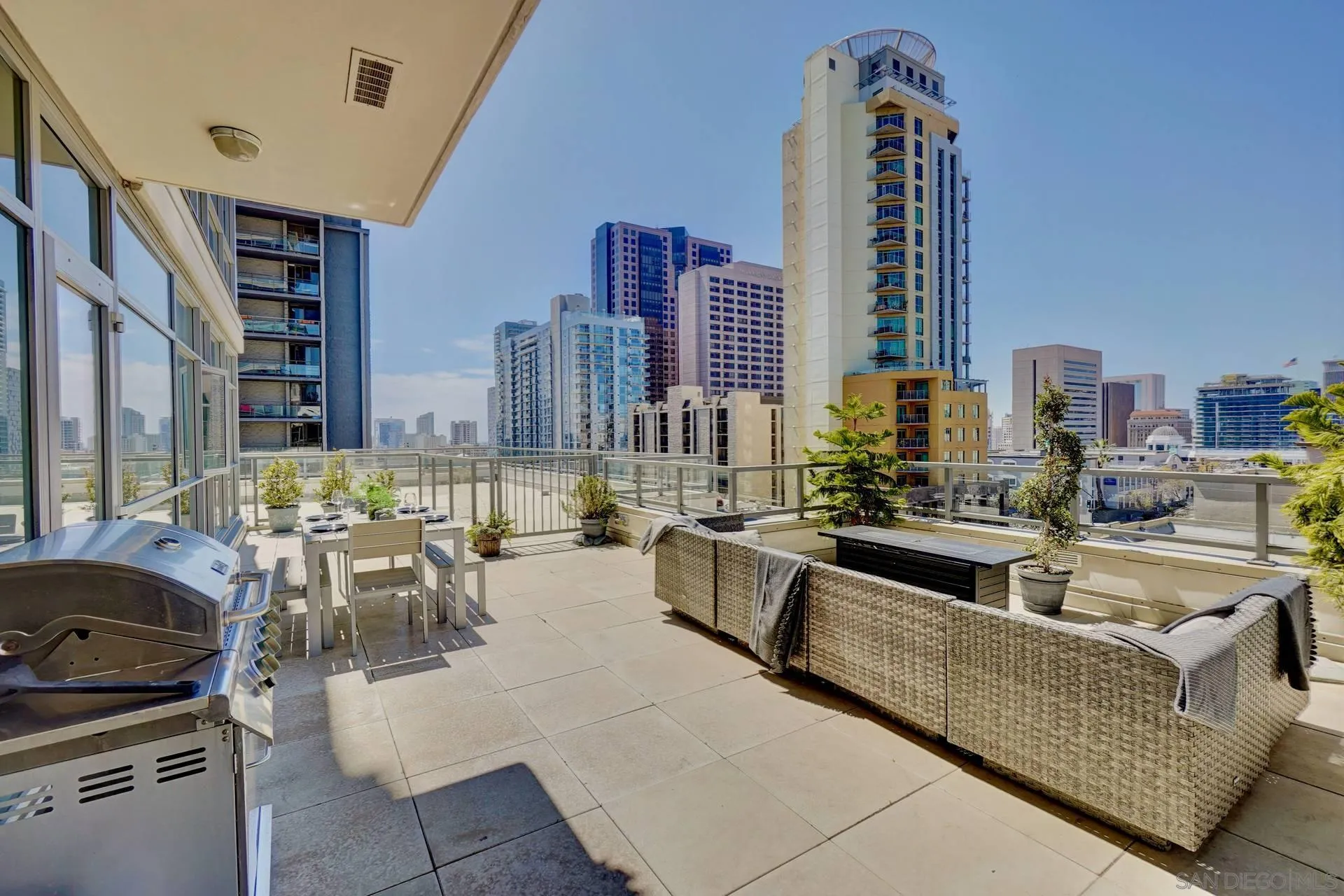 https://cdn.realtyfeed.com/cdn/127/210008370/580482a145453792f88506cad535e308.webp