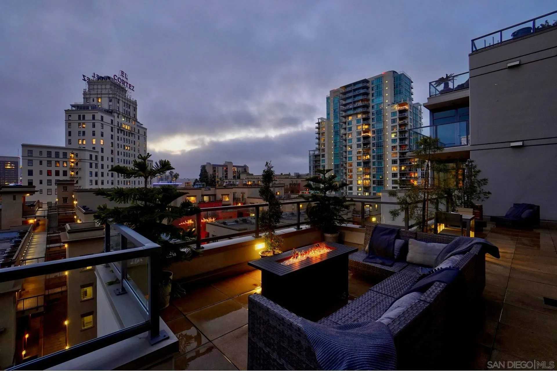https://cdn.realtyfeed.com/cdn/127/210008370/65382f35fd10baf717231dfdba8de4a9.webp