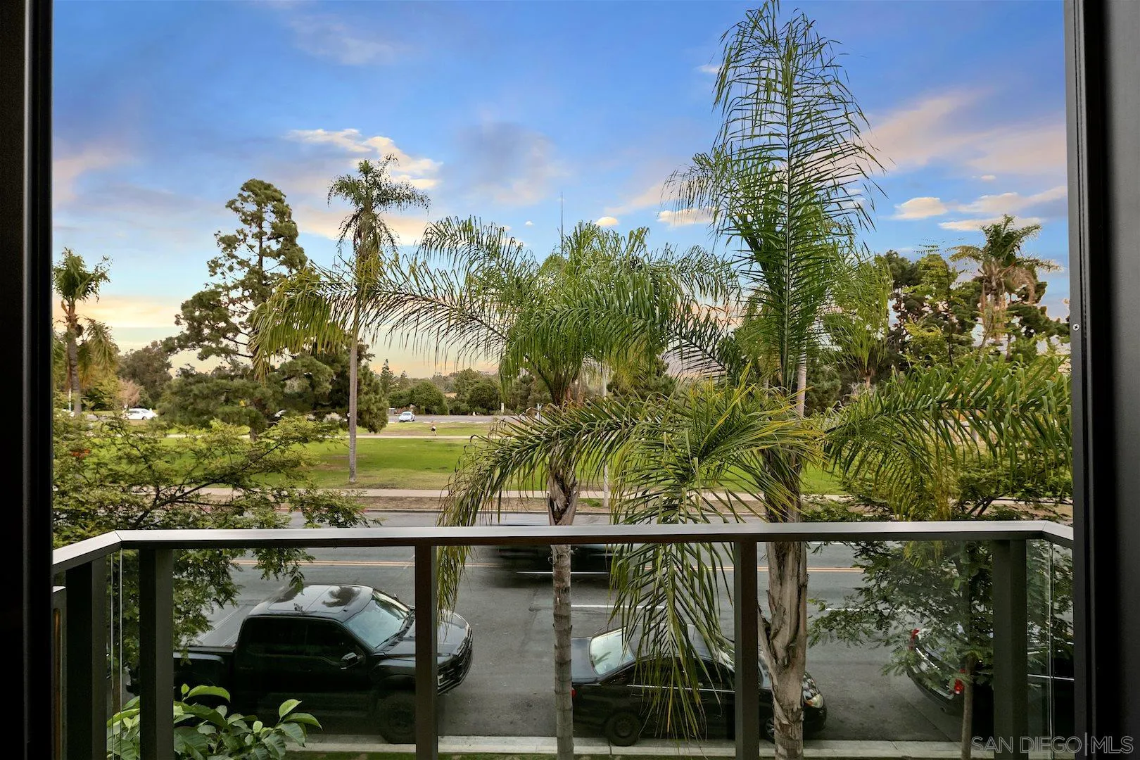 https://cdn.realtyfeed.com/cdn/127/210008399/02eef5a38c553bd3079e33ee541cf3e4.webp