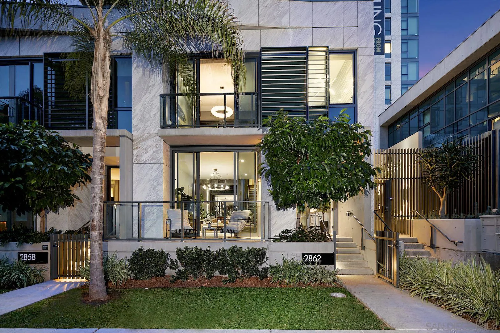 https://cdn.realtyfeed.com/cdn/127/210008399/33040fe20ff3e38fcbd43e9c82482fc9.webp
