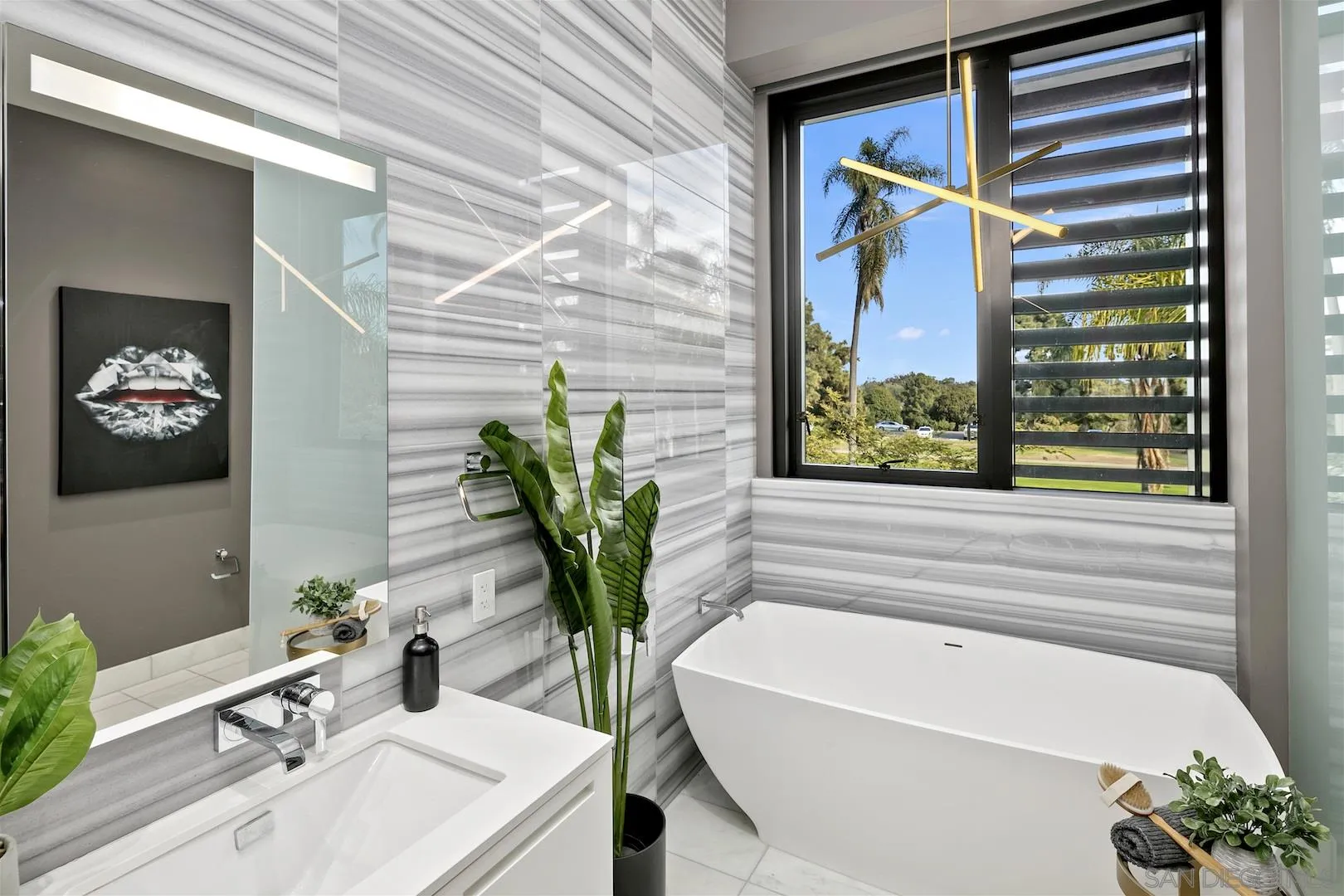 https://cdn.realtyfeed.com/cdn/127/210008399/801e2579ce583d11c0e31bf90be5efcf.webp