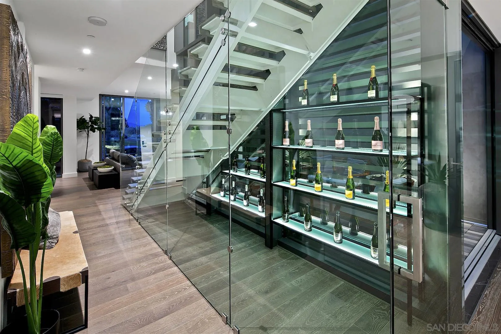 https://cdn.realtyfeed.com/cdn/127/210008399/cf1f439d48c5f982f151113b508d6f37.webp