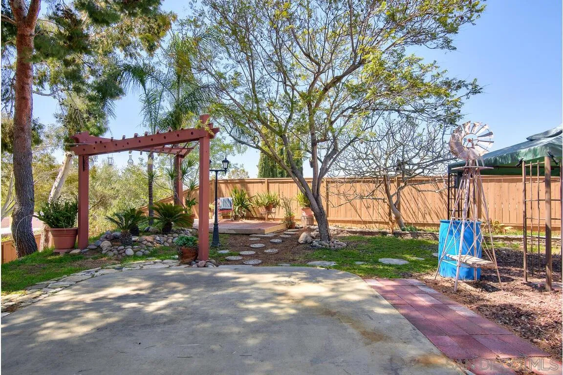 https://cdn.realtyfeed.com/cdn/127/210008413/4a9356b2e87a2d83febbc6ab75dac231.webp