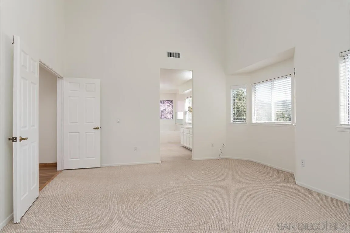 https://cdn.realtyfeed.com/cdn/127/210008413/51e7673dcad43e3f9dfe24ab01a26ec0.webp
