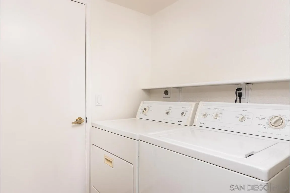https://cdn.realtyfeed.com/cdn/127/210008413/52b888cc3541700223c2cb51f99a2a4c.webp