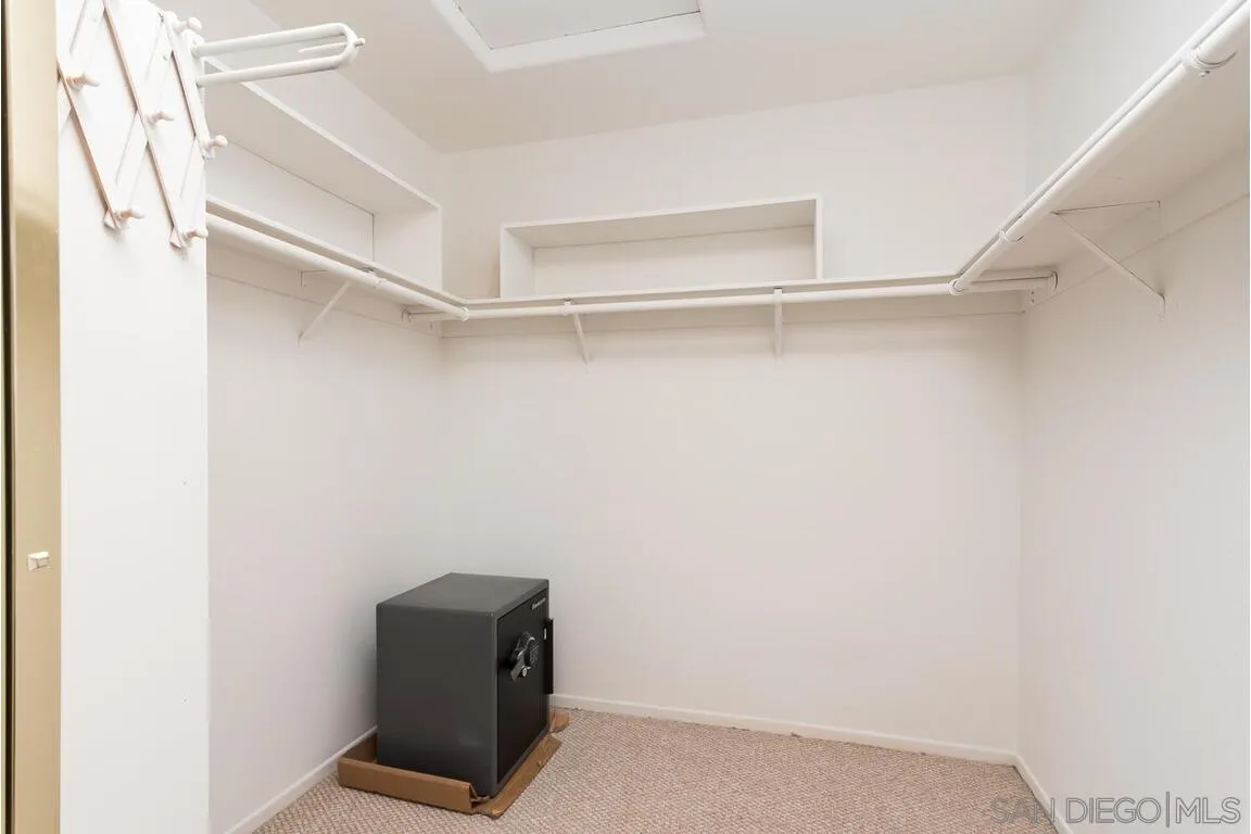 https://cdn.realtyfeed.com/cdn/127/210008413/7ba3bda76c776692683272d68674d4d3.webp
