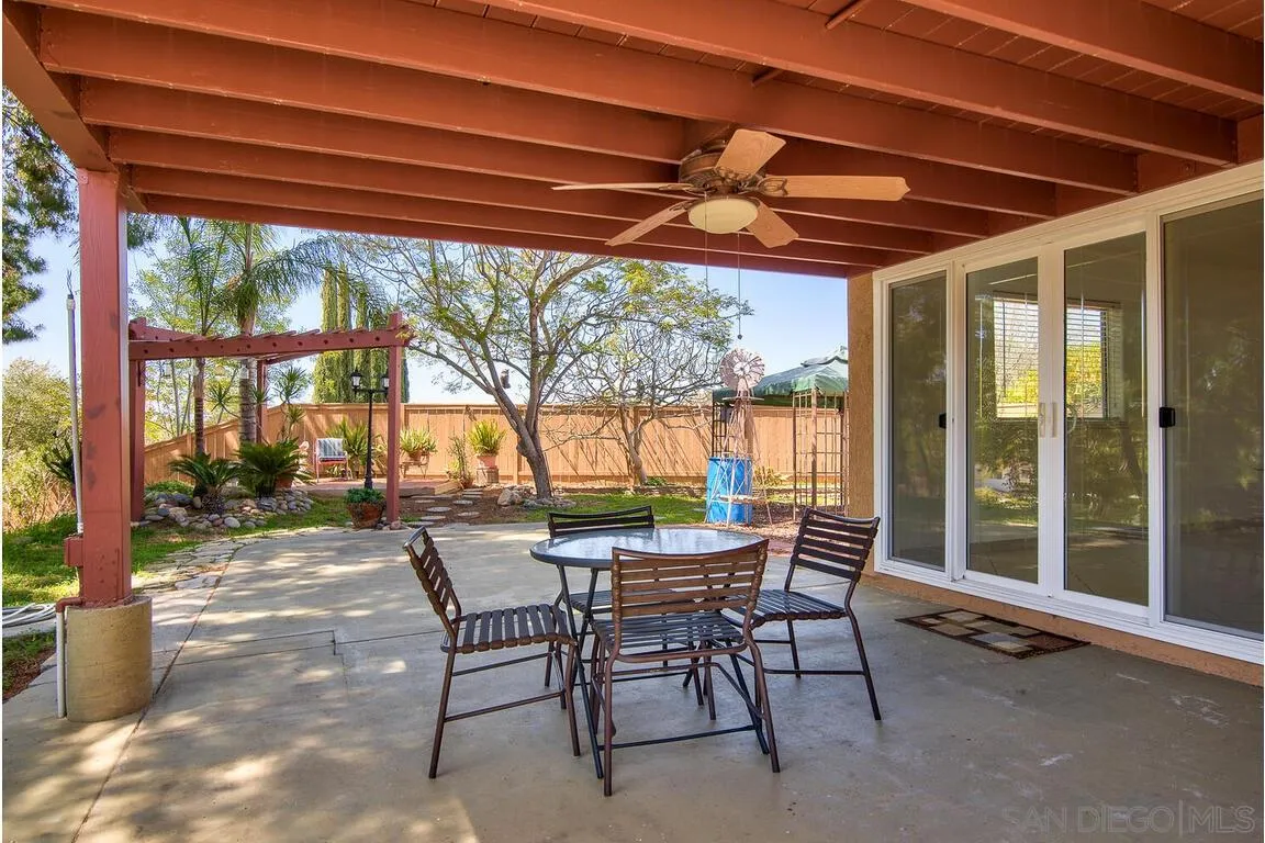 https://cdn.realtyfeed.com/cdn/127/210008413/b08cef7be0b646959acbbd26c483f4db.webp
