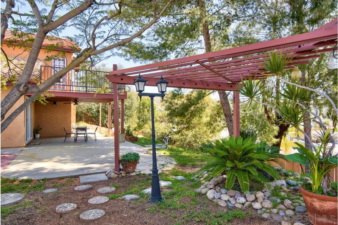 https://cdn.realtyfeed.com/cdn/127/210008413/b7bfee7a3ac6761818bd01f35976a5fc.webp
