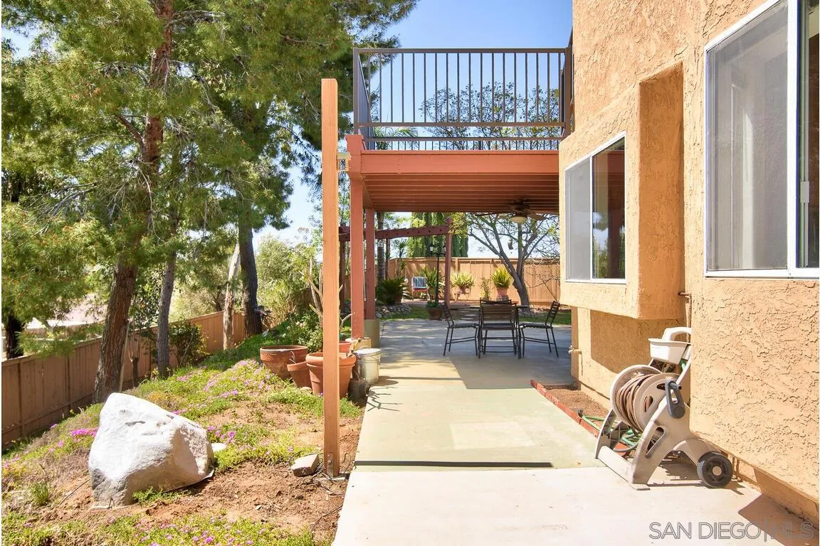 https://cdn.realtyfeed.com/cdn/127/210008413/cf0df69a894078edd47cc17a8fd16e06.webp