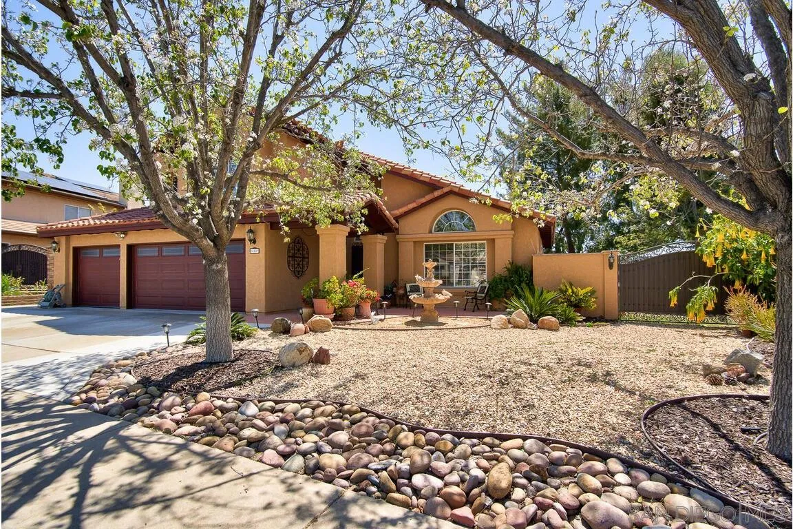 https://cdn.realtyfeed.com/cdn/127/210008413/fdc6ed2538f99529d61867e9b9381f9c.webp