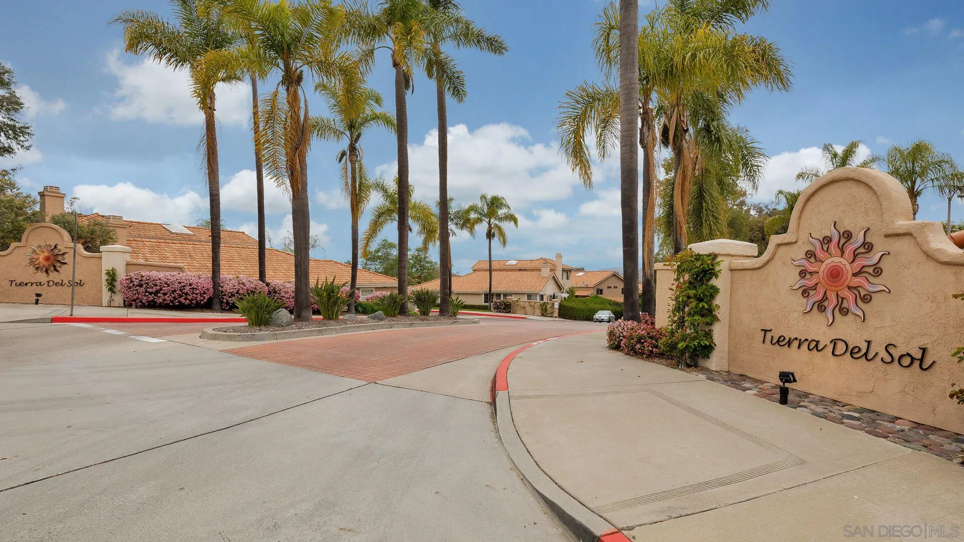 https://cdn.realtyfeed.com/cdn/127/210010155/117025f9fd1b394f2900c925d125d056.webp
