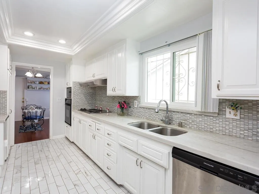 https://cdn.realtyfeed.com/cdn/127/210010749/0e435226573c680e862213095f958ef6.webp