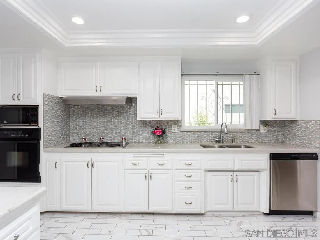 https://cdn.realtyfeed.com/cdn/127/210010749/822261f7686b1ccbf8c59198c3cb9a5d.webp
