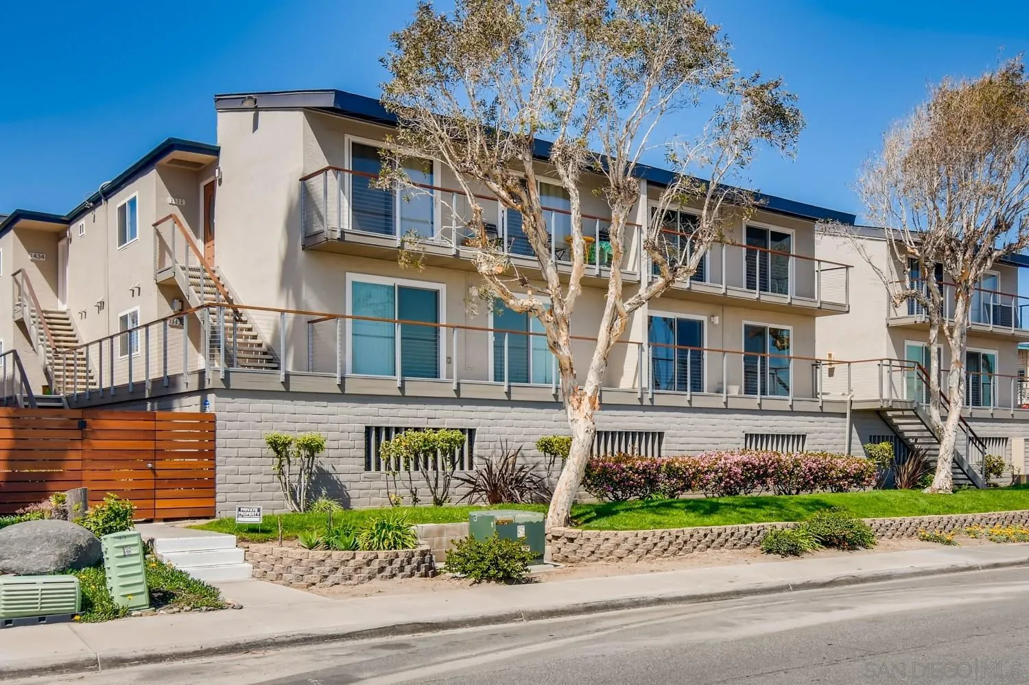 https://cdn.realtyfeed.com/cdn/127/210014088/4cbd4f71f0eacd085654fbc4d1fbd1fc.webp