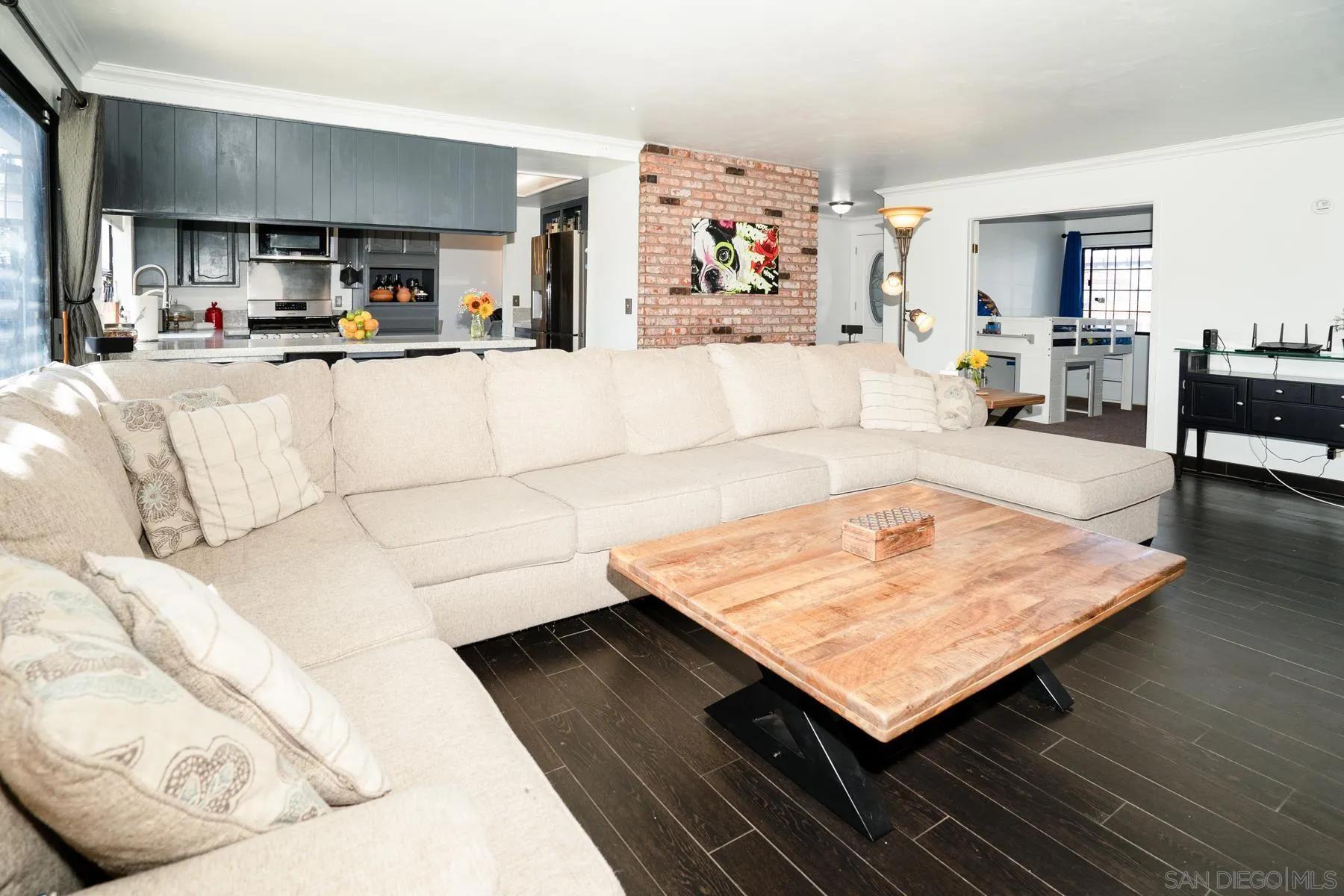 https://cdn.realtyfeed.com/cdn/127/210015350/44a7c89af109fdc3cbd3d07b4bd25421.webp
