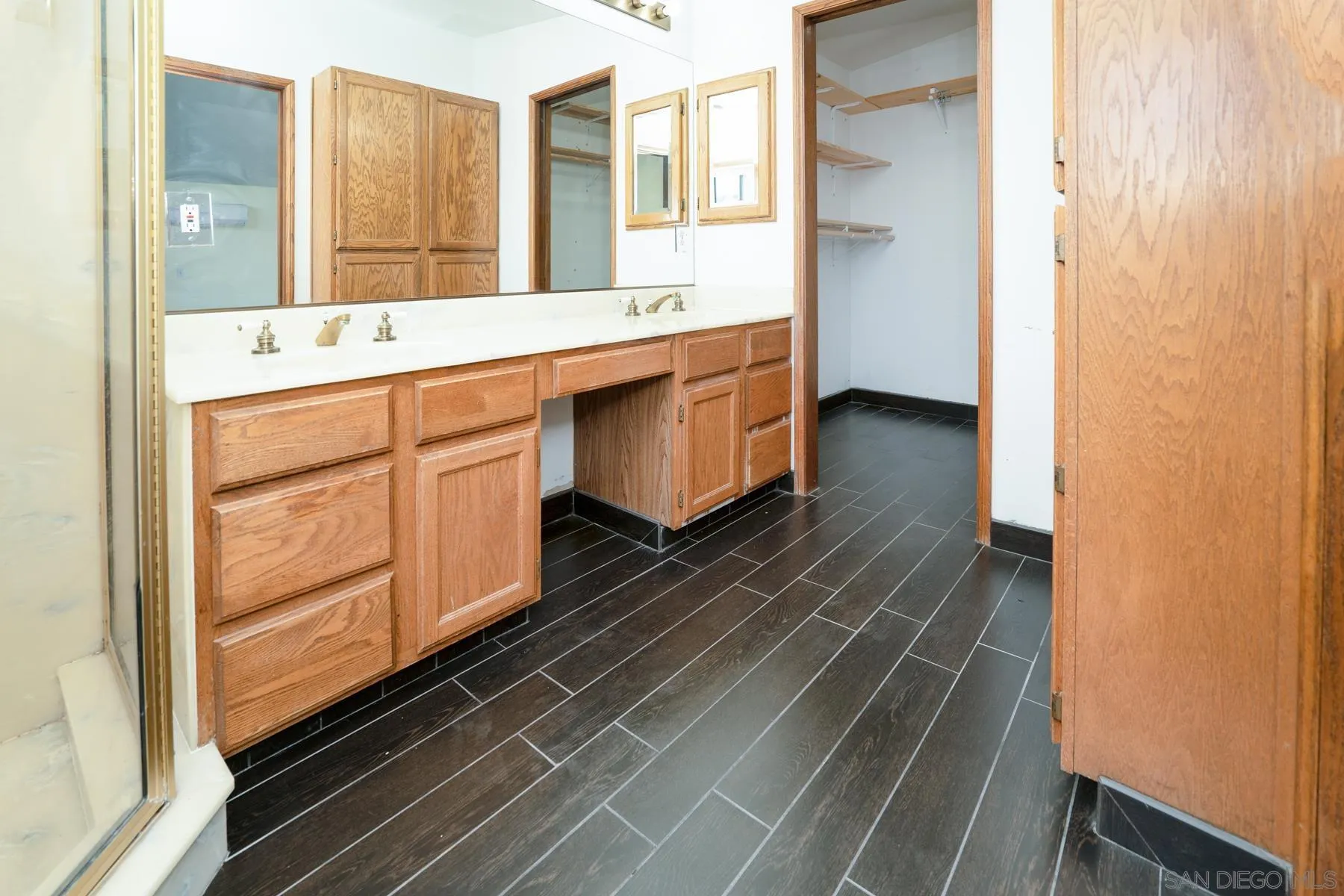 https://cdn.realtyfeed.com/cdn/127/210015350/481e20271a756d7c2b4881e51589c513.webp