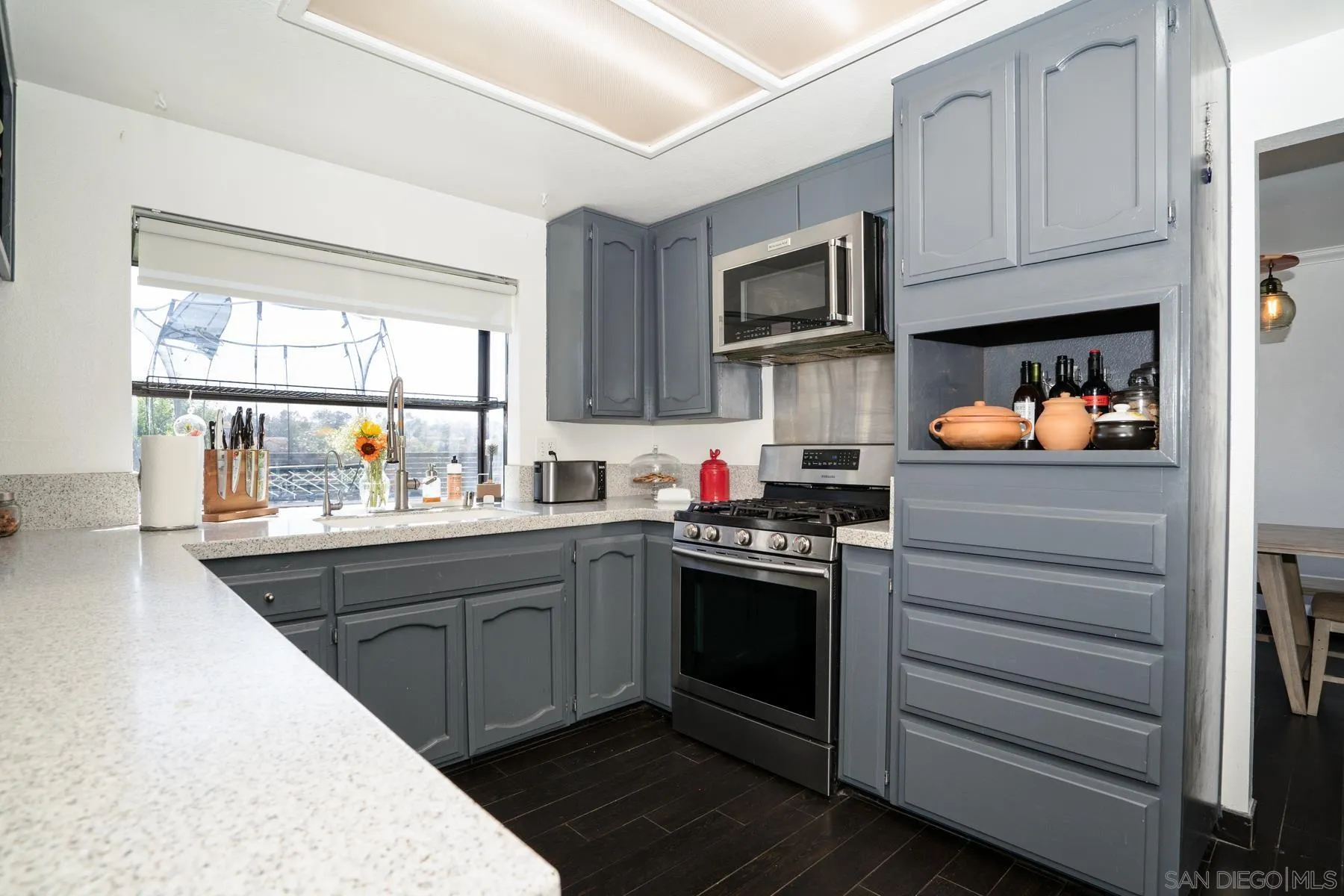 https://cdn.realtyfeed.com/cdn/127/210015350/54e3586dc2d16e64b925f5091bbc73cc.webp