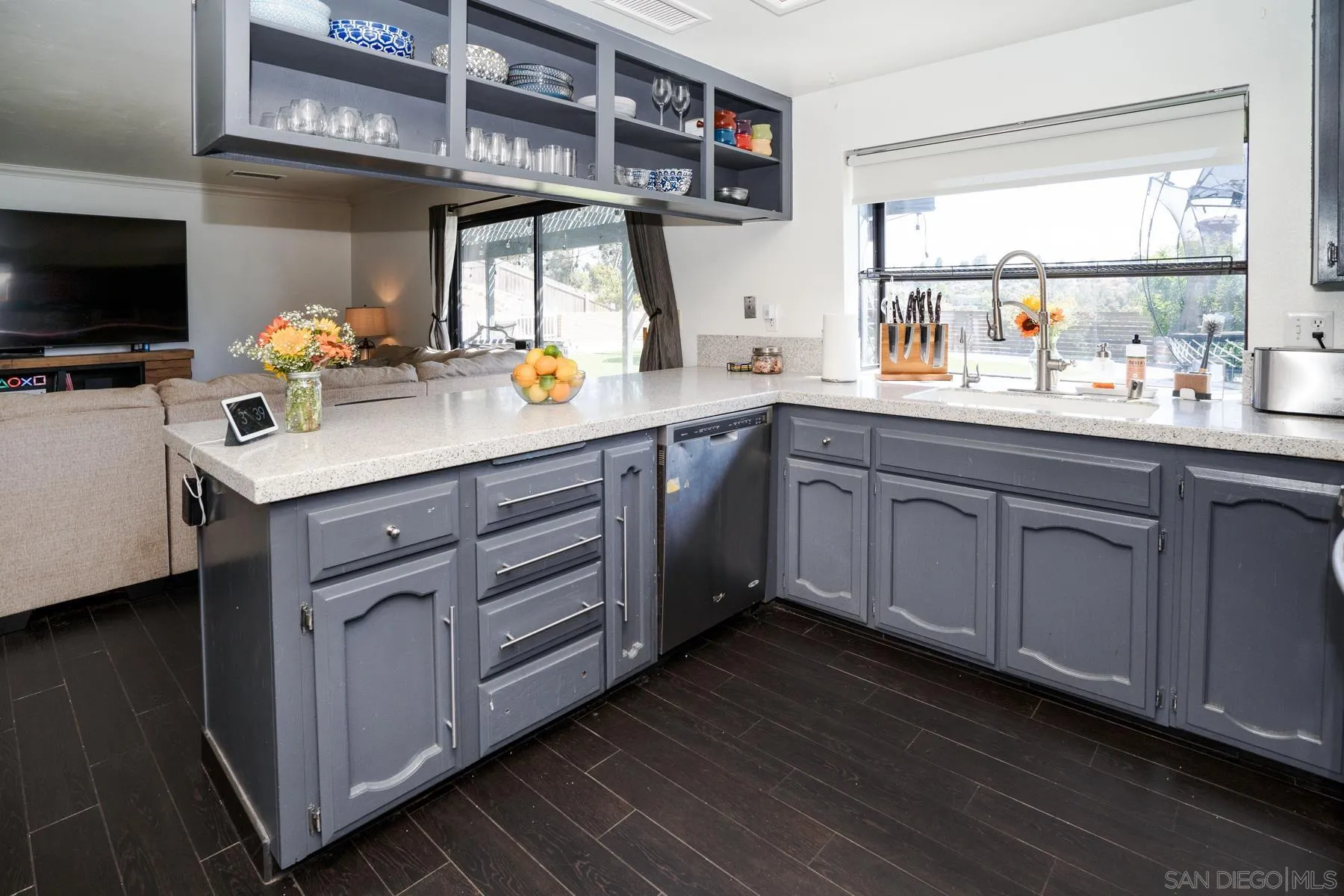 https://cdn.realtyfeed.com/cdn/127/210015350/61afce0f0877a3df83d618c4ad8fb176.webp