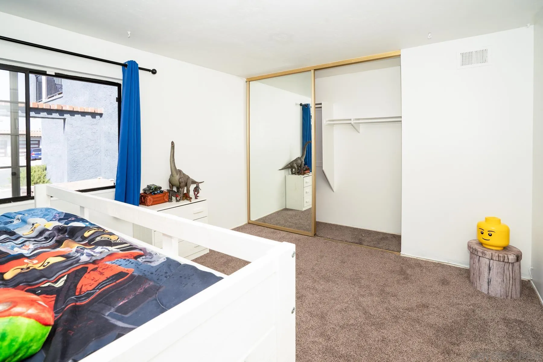 https://cdn.realtyfeed.com/cdn/127/210015350/c70990443ae292df2c6498e8db7d3568.webp