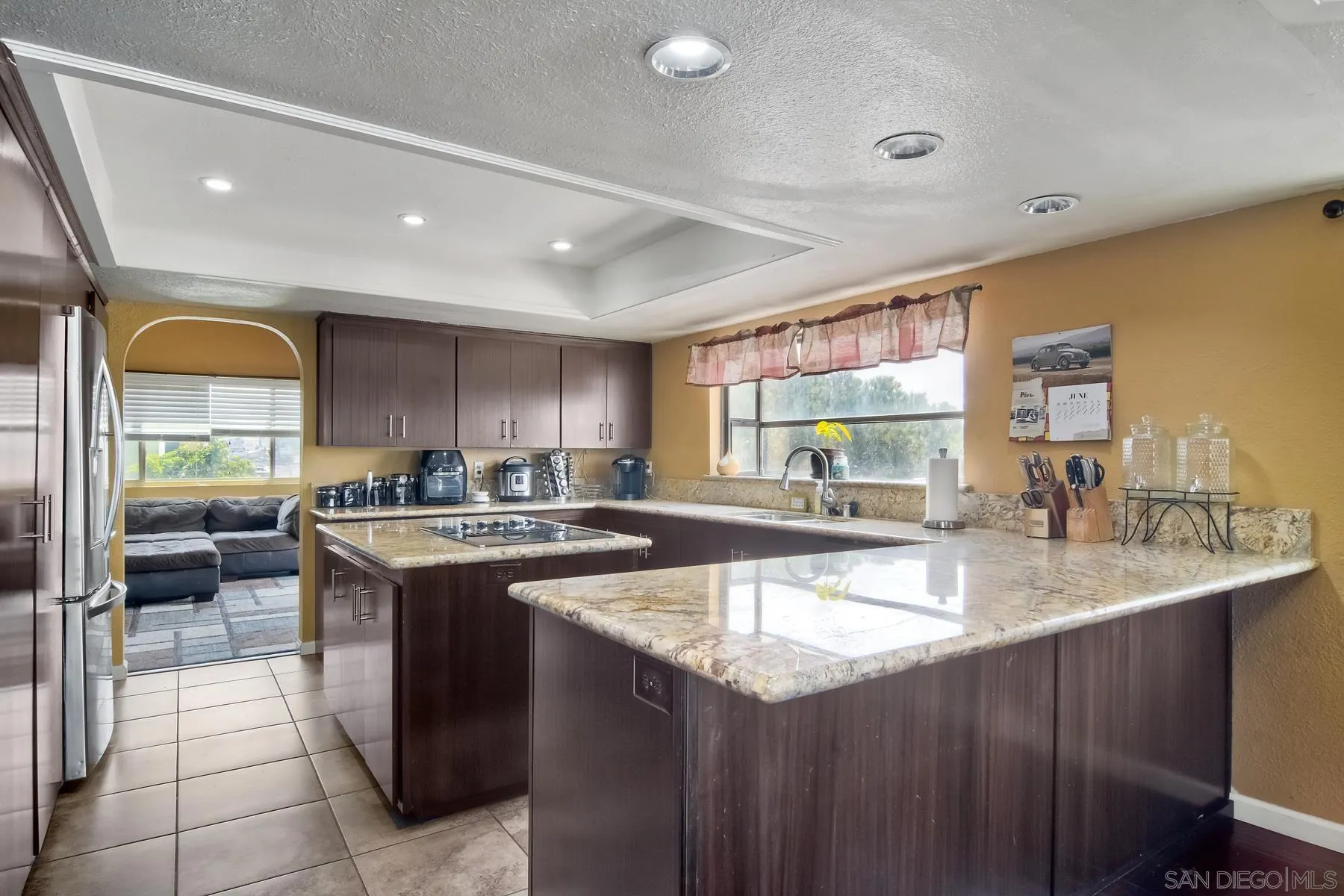 https://cdn.realtyfeed.com/cdn/127/210016699/014b52625349673332474a10d829bb48.webp