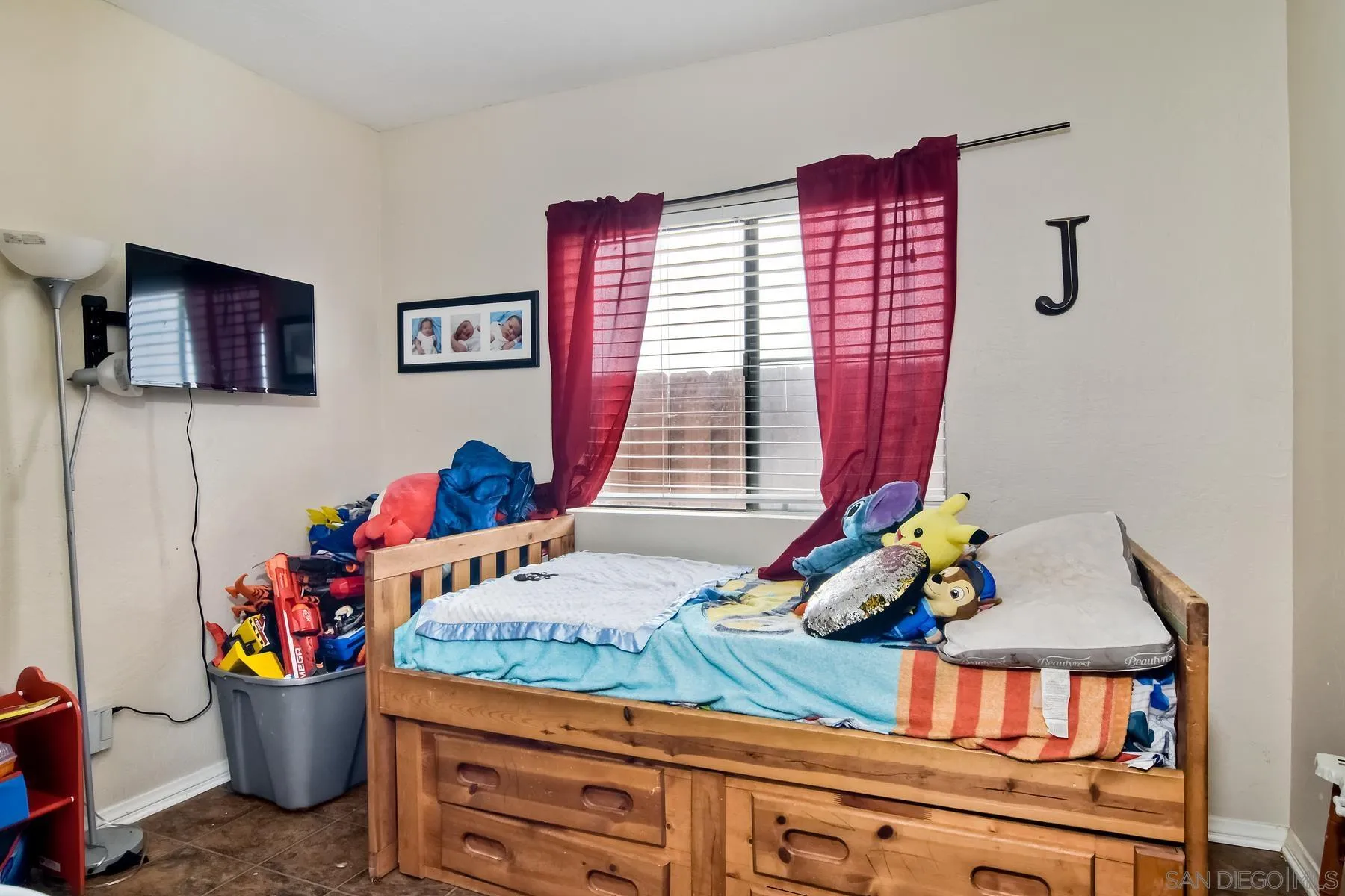 https://cdn.realtyfeed.com/cdn/127/210016699/16e22688a45ce0c25a7253d12f41ff28.webp
