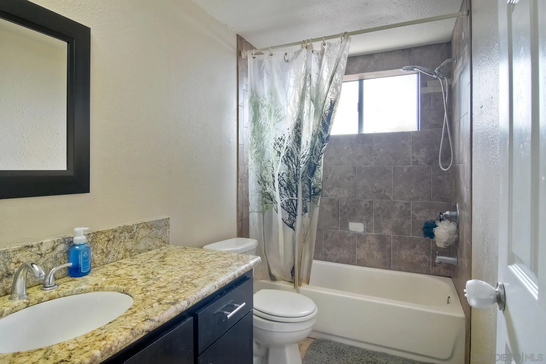 https://cdn.realtyfeed.com/cdn/127/210016699/607bef9dbeb13a0e9ed8feec2e8b593e.webp
