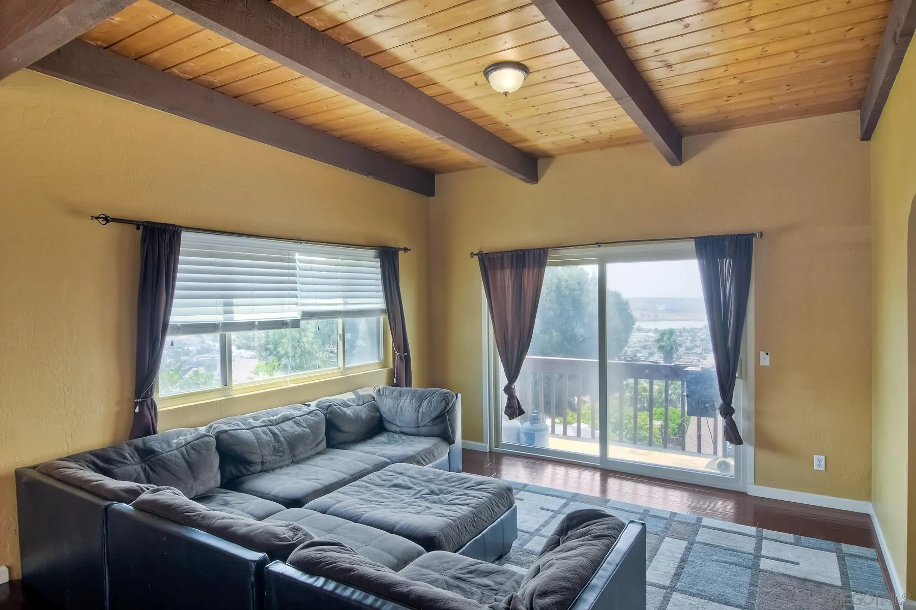 https://cdn.realtyfeed.com/cdn/127/210016699/823c85613b2dbd4508a73fb6fff4e5c0.webp