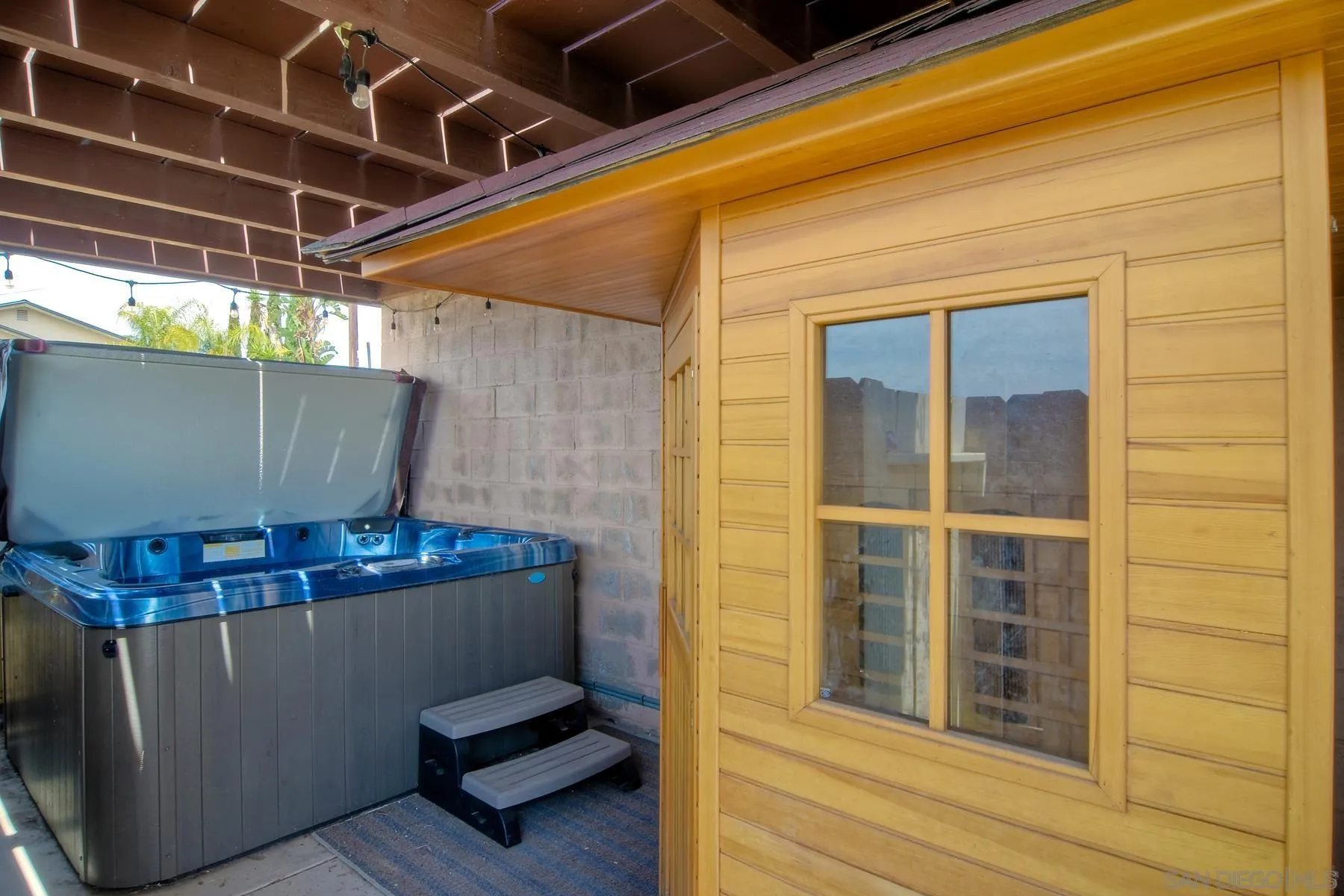 https://cdn.realtyfeed.com/cdn/127/210016699/b0f49fae7a9e5ec24fb52134b4f623e6.webp