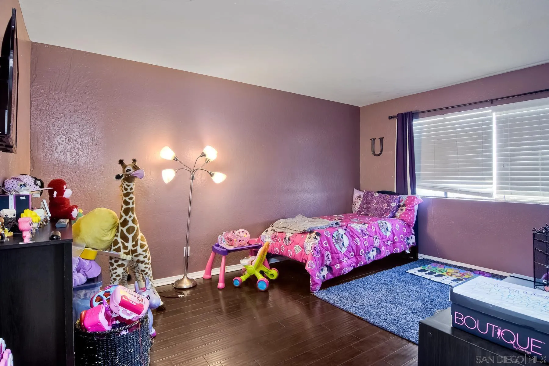 https://cdn.realtyfeed.com/cdn/127/210016699/d78385e47a6c15a6fdc6b2d176b281b4.webp