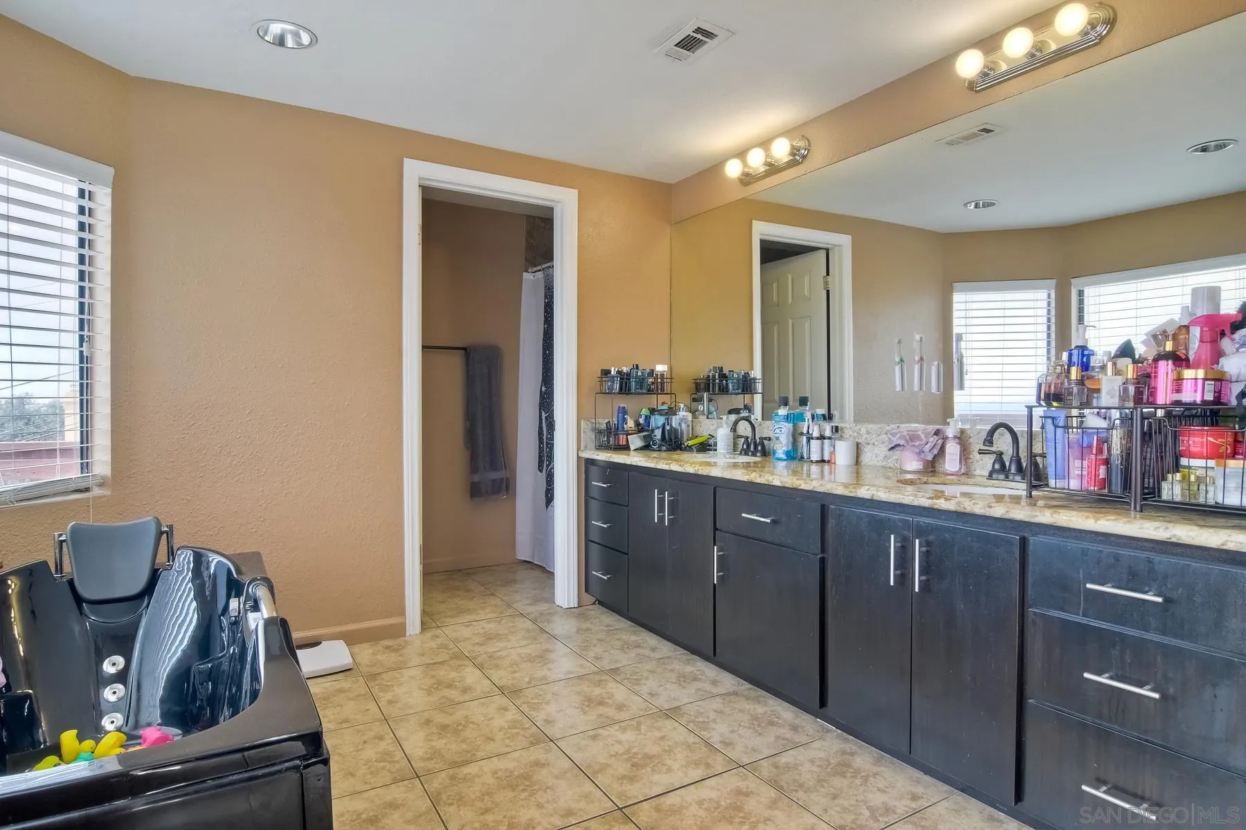 https://cdn.realtyfeed.com/cdn/127/210016699/d8098ccdf0c32ef5dc183bdb92af42d7.webp