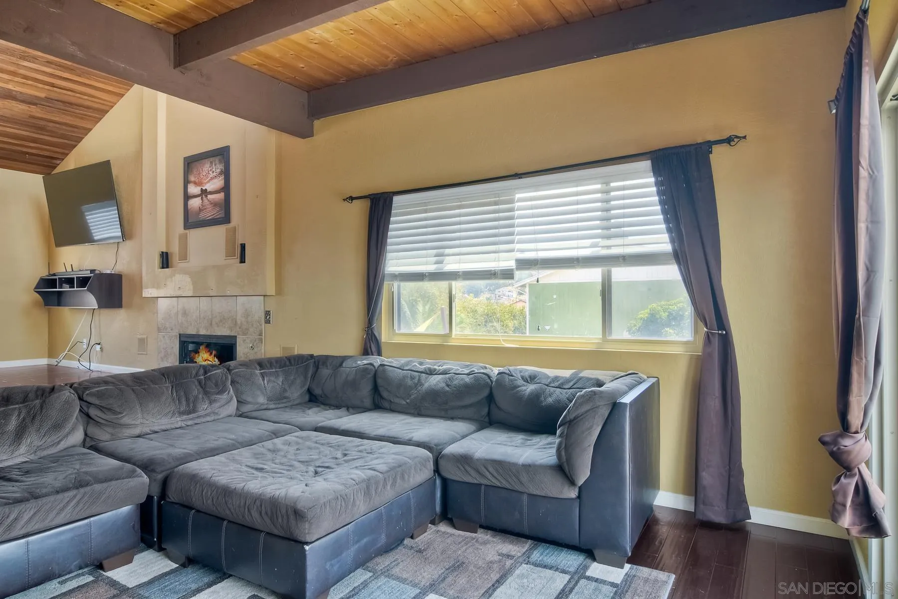 https://cdn.realtyfeed.com/cdn/127/210016699/ebb82241a16df75d4021e70ff2b65c97.webp