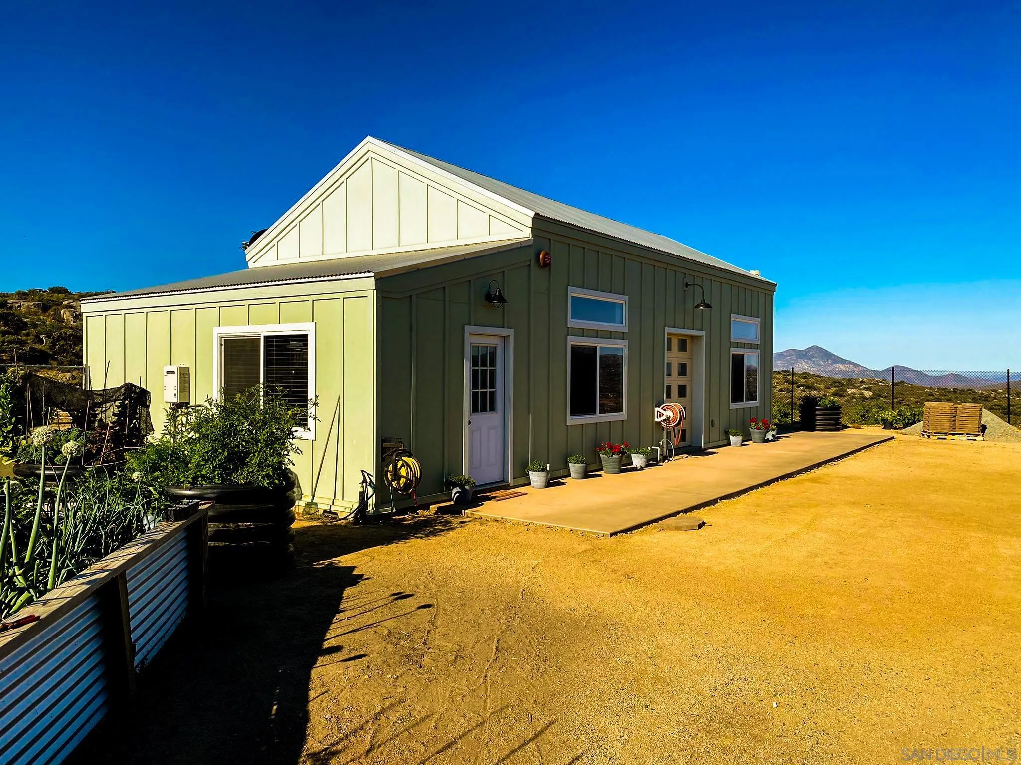https://cdn.realtyfeed.com/cdn/127/210017742/8067e3ae3096e78c01ef38f0a4469fa7.webp
