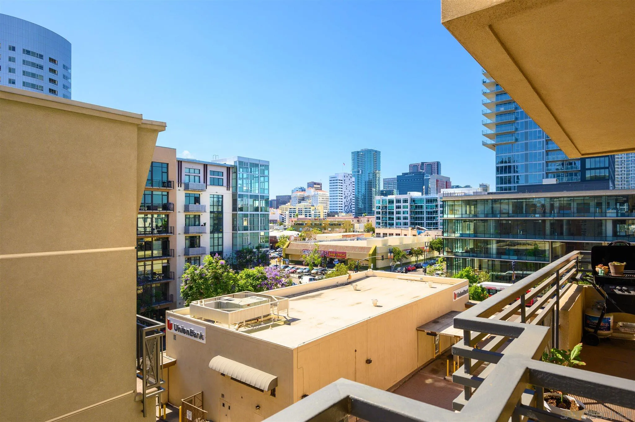 https://cdn.realtyfeed.com/cdn/127/210017836/1e9081d11bcf8fea681463dd8d467a6d.webp