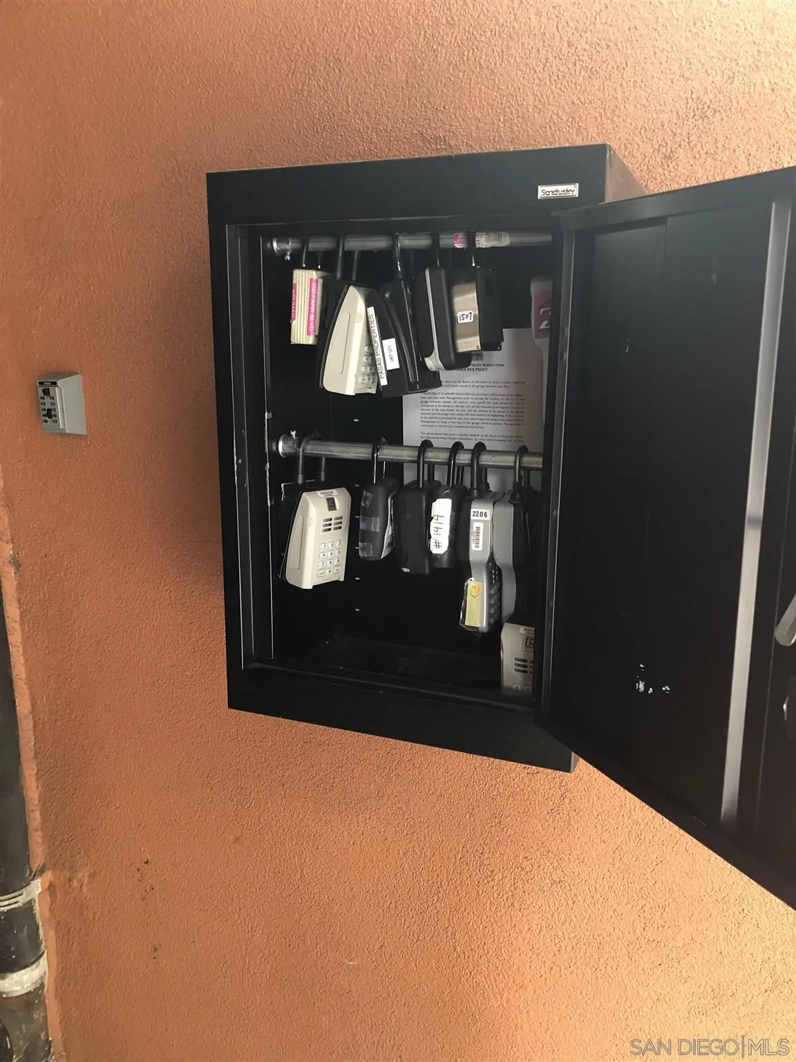 https://cdn.realtyfeed.com/cdn/127/210017836/a0cbc7dc95e9f79ae019faa823871b13.webp