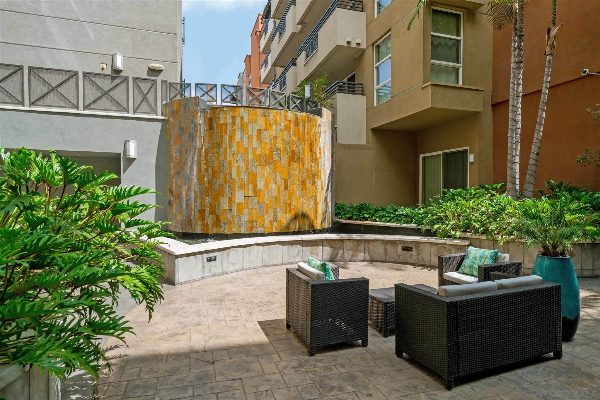 https://cdn.realtyfeed.com/cdn/127/210017836/caf50072854d42f0a4b729a5d4904879.webp