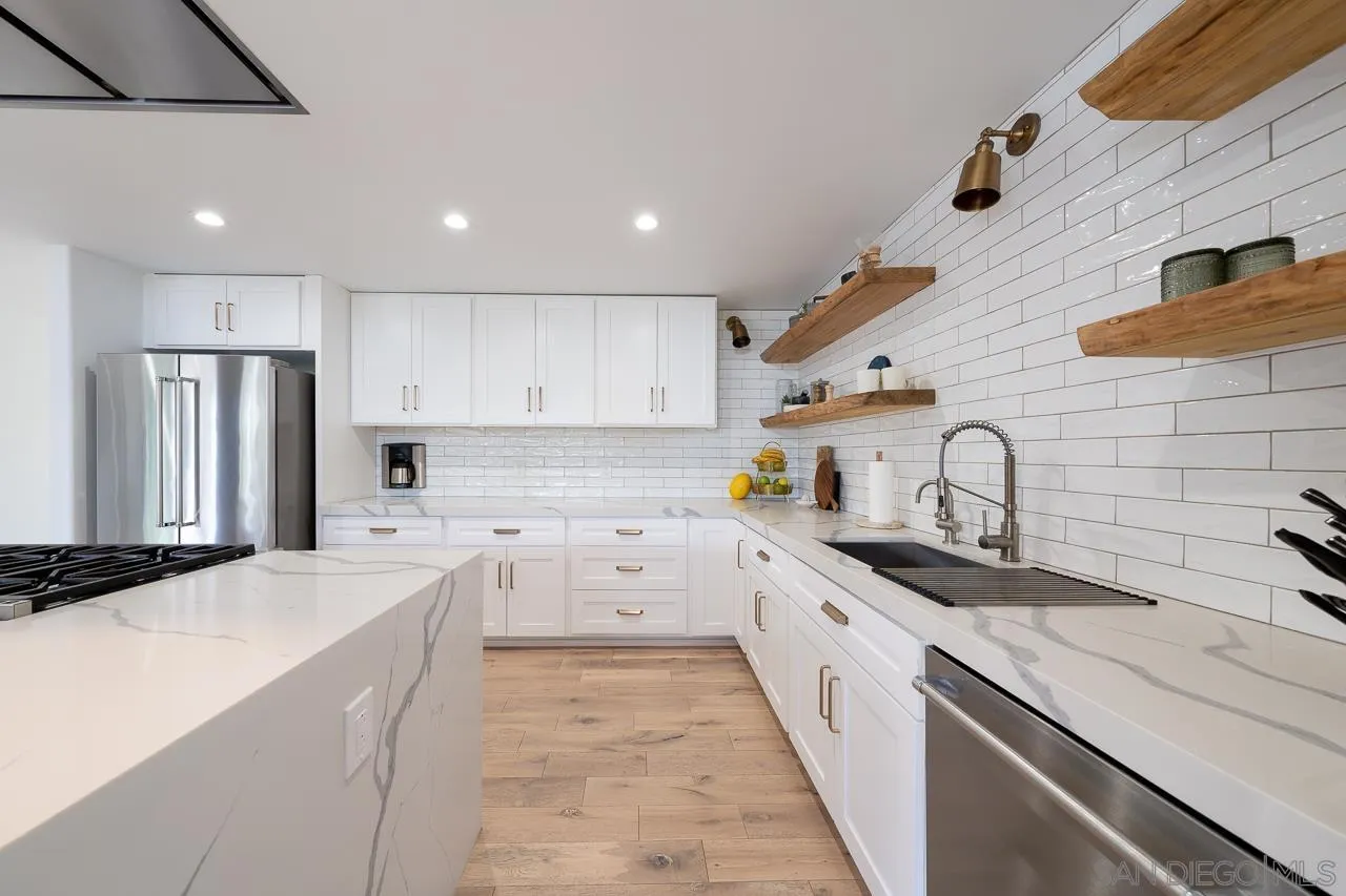 https://cdn.realtyfeed.com/cdn/127/210018093/1f2a406fcb063d111db52e3cdc8740b3.webp