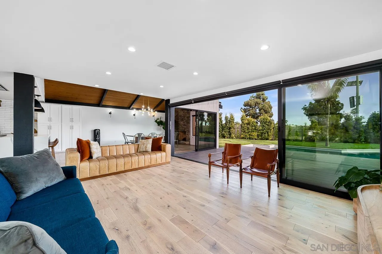 https://cdn.realtyfeed.com/cdn/127/210018093/a440fabdd7348bbb1c7bcb3abd429fb1.webp