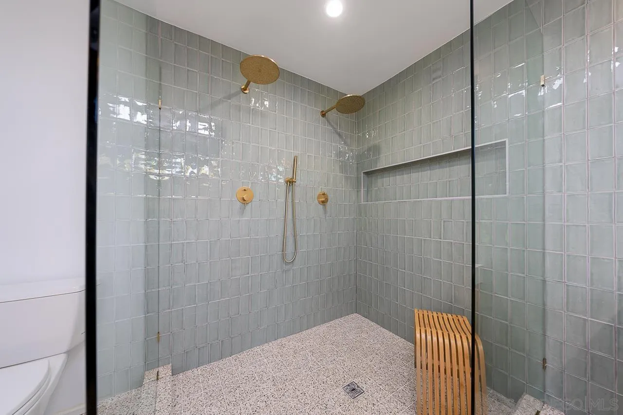 https://cdn.realtyfeed.com/cdn/127/210018093/d5326d548521fbb408d9934eb004d9f4.webp