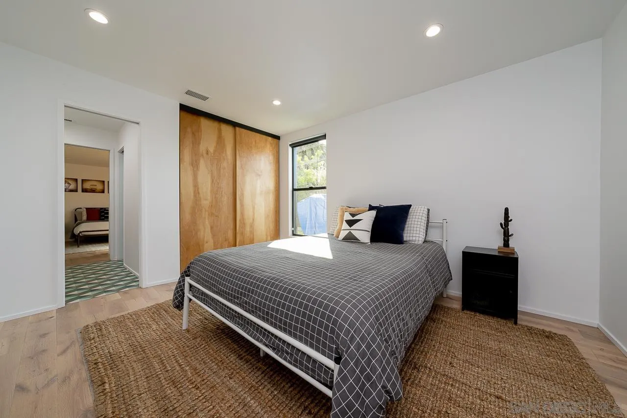 https://cdn.realtyfeed.com/cdn/127/210018093/f2b7e9c5a38662240d4d5f19e2f94a71.webp