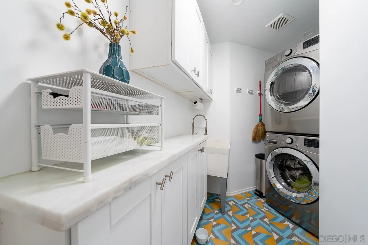https://cdn.realtyfeed.com/cdn/127/210018093/fbb1986a0d2b0b7654408de9d81816a3.webp