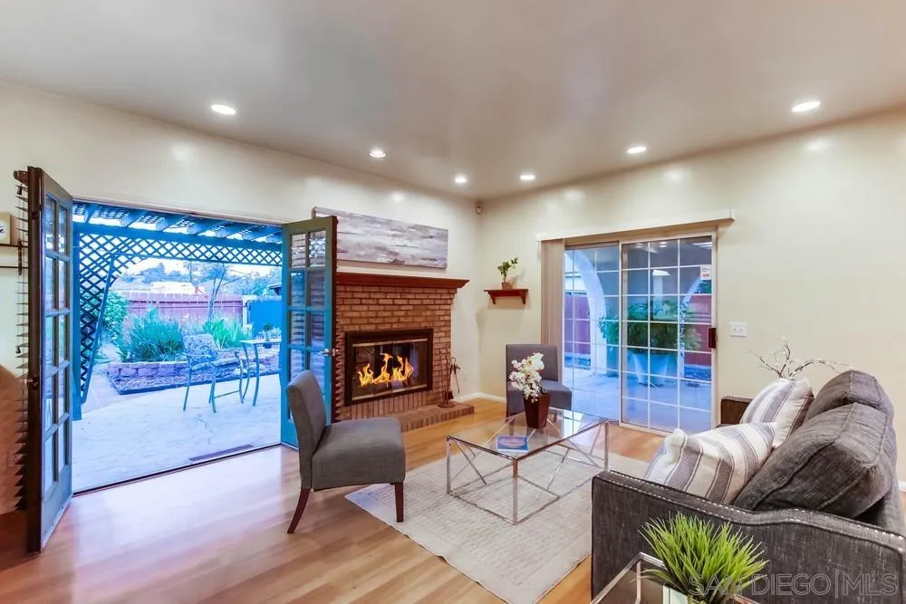 https://cdn.realtyfeed.com/cdn/127/210019790/4ce678304321f3c9bed4c313642e4744.webp