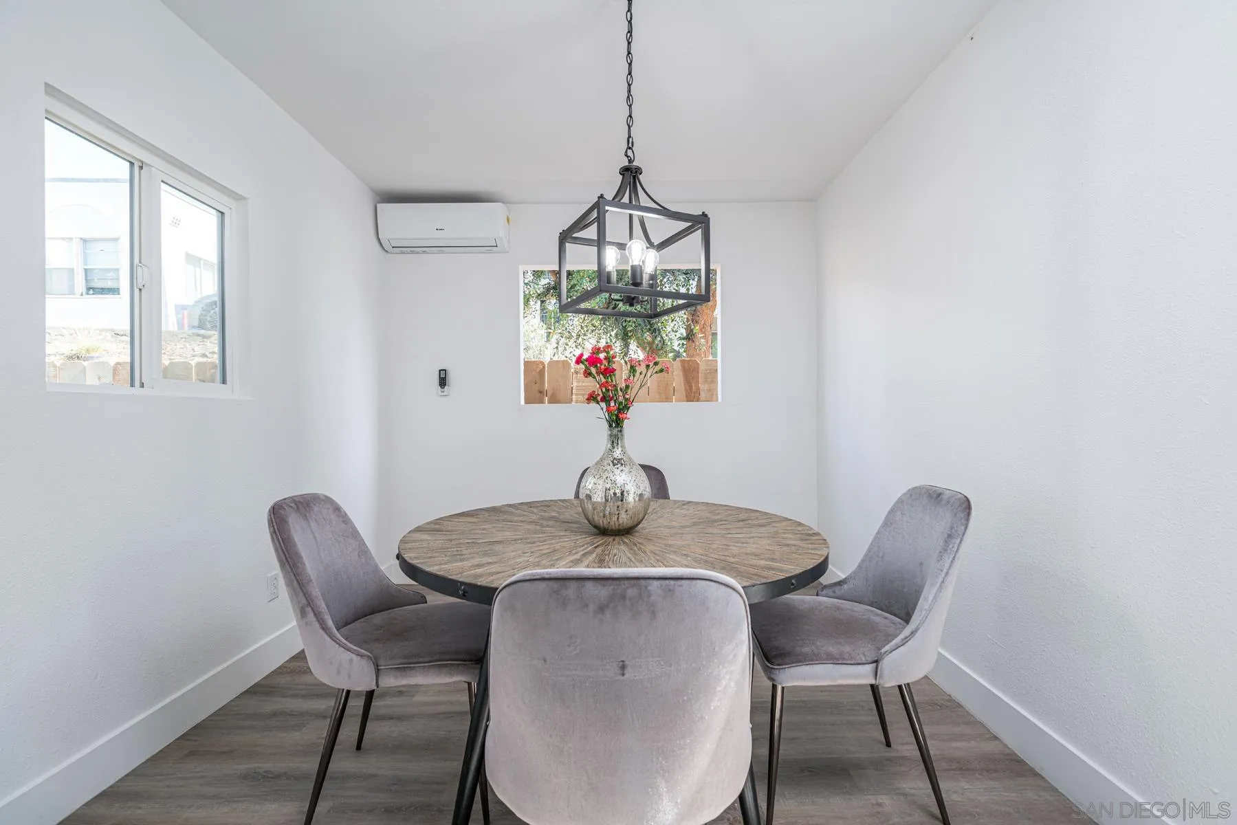 https://cdn.realtyfeed.com/cdn/127/210020549/162057fca7b6a98abe83de4acd718b9d.webp