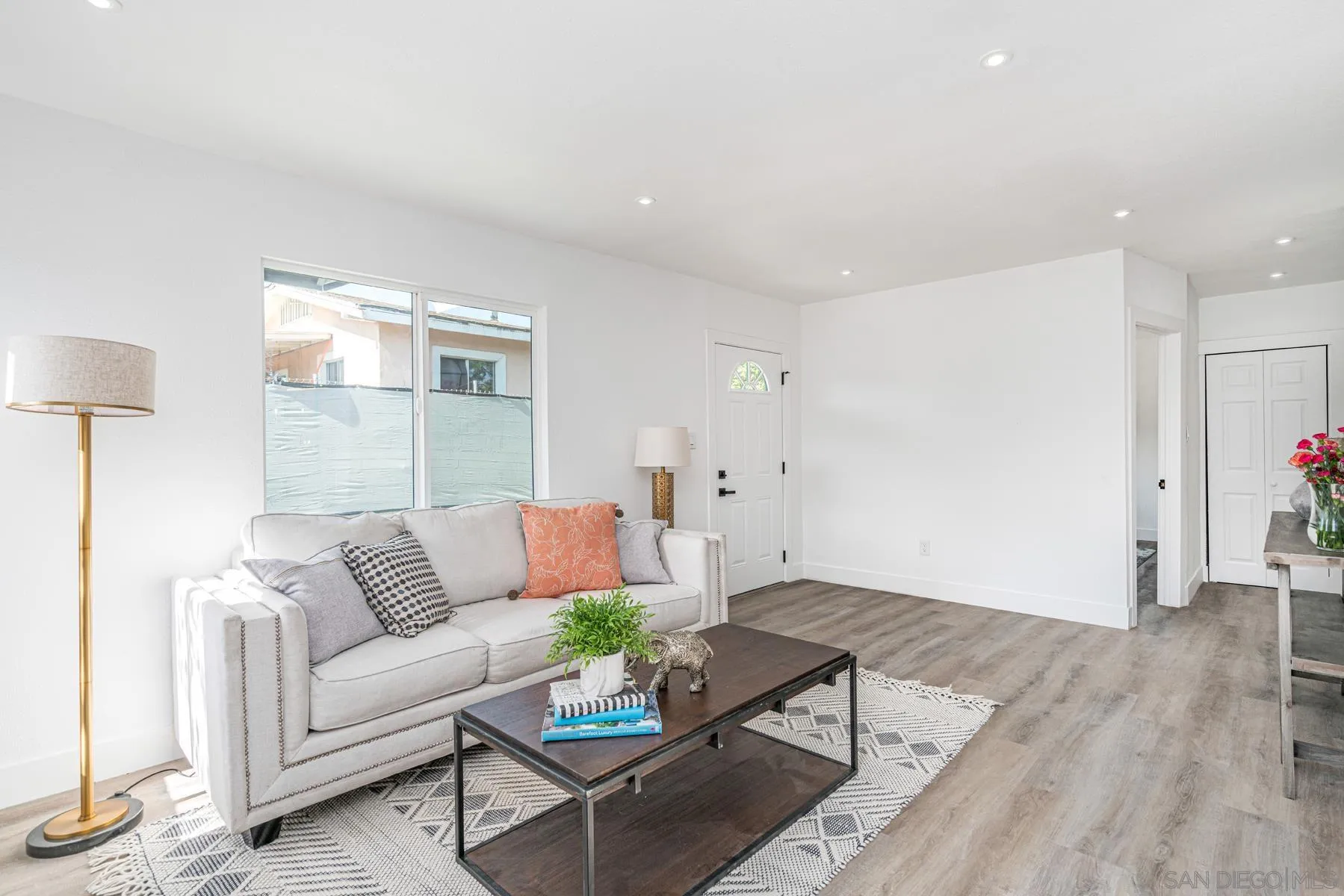 https://cdn.realtyfeed.com/cdn/127/210020549/17ec11db5c73d1a36c899a0f062e85cd.webp