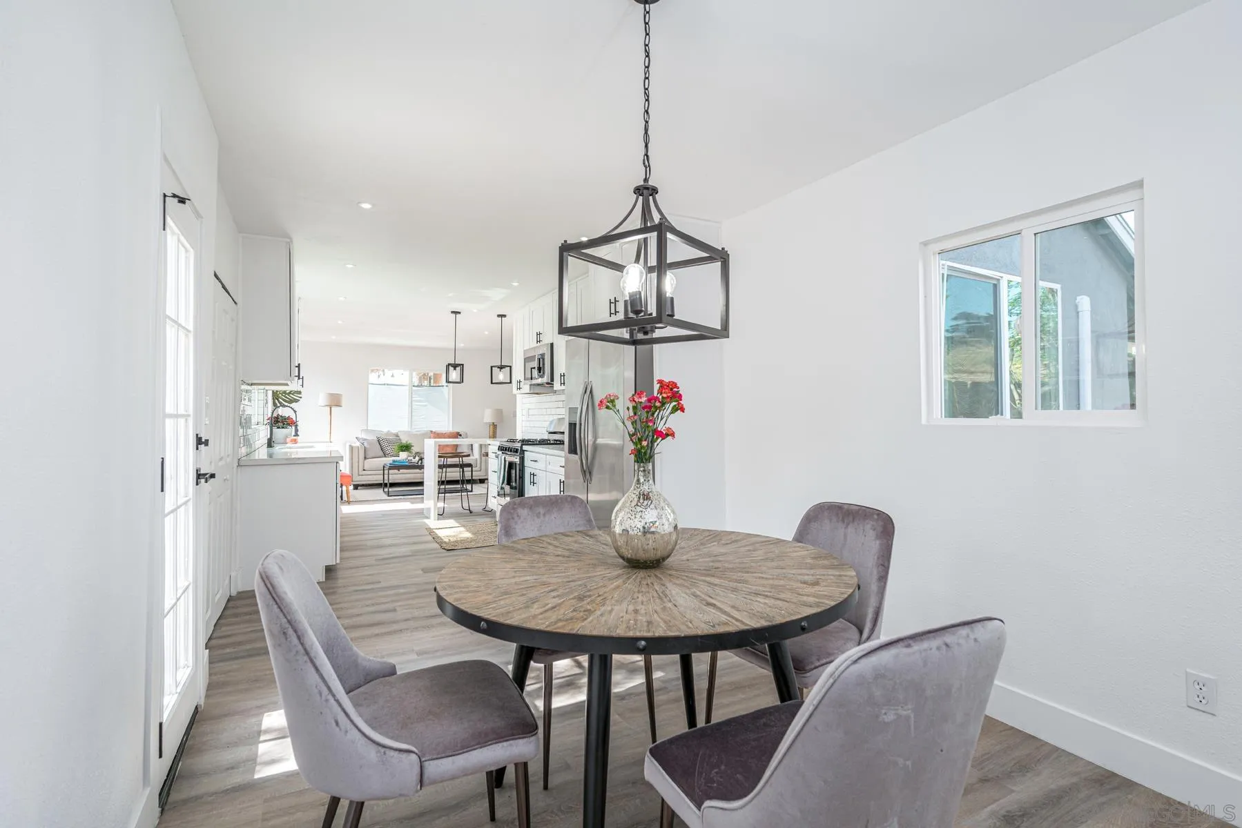 https://cdn.realtyfeed.com/cdn/127/210020549/7cc3c58d561bebd5dafc54972760770c.webp