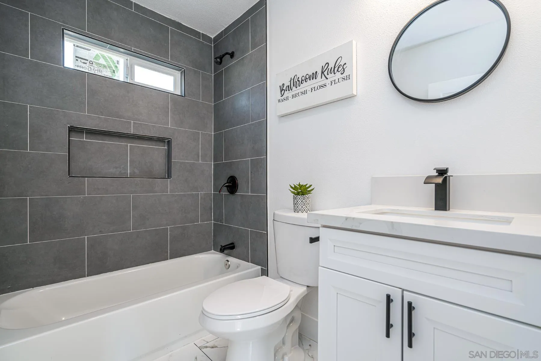 https://cdn.realtyfeed.com/cdn/127/210020549/bf878f7bfa89d1e57841ae9fae68cb81.webp