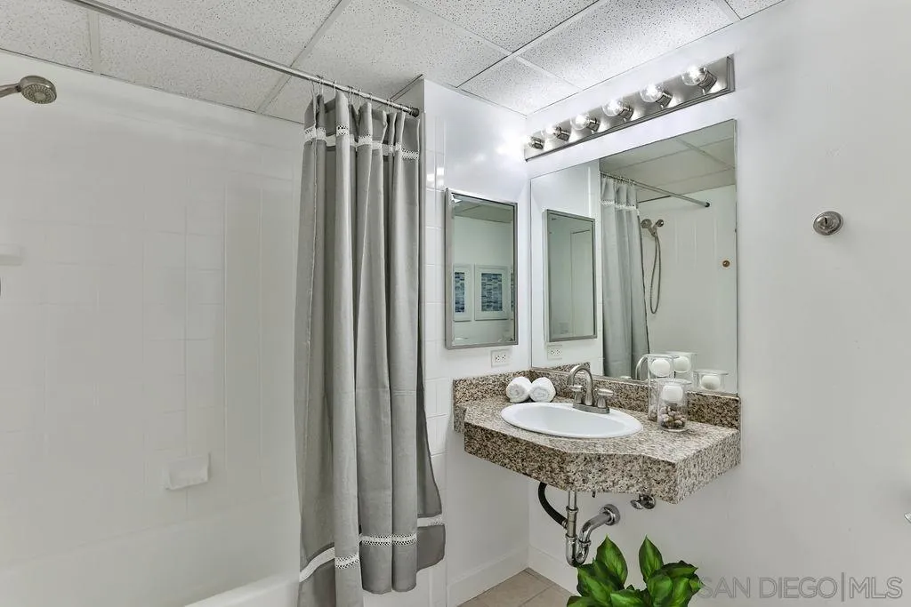 https://cdn.realtyfeed.com/cdn/127/210020590/4726e348632ea6a0b6d9db936a2f9f63.webp