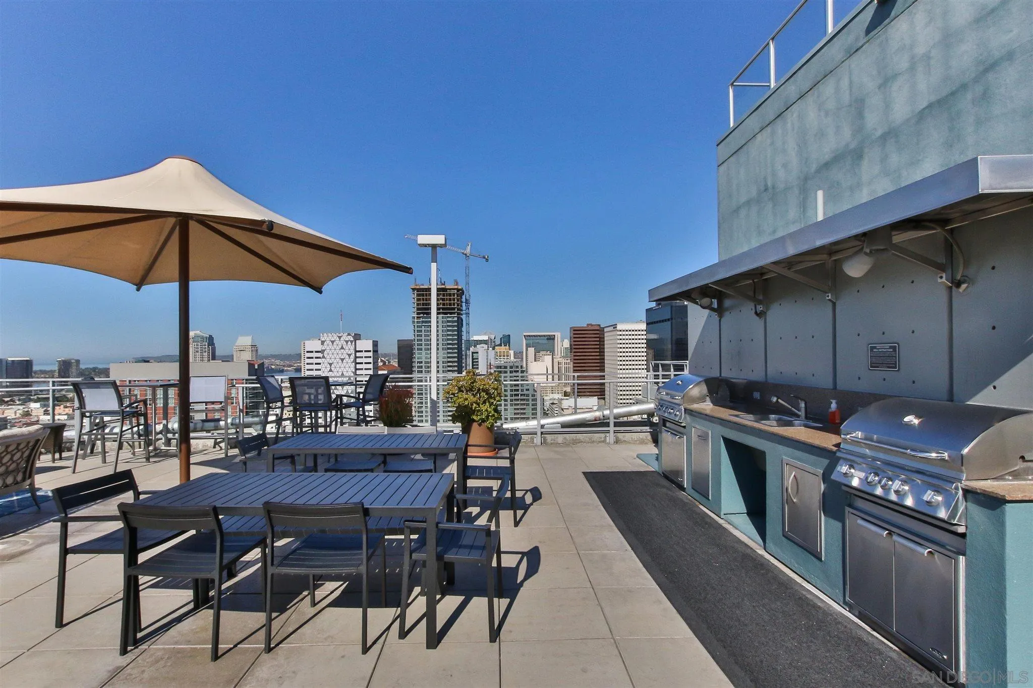 https://cdn.realtyfeed.com/cdn/127/210020590/53705a087b9a92c1d7de83f97c426b20.webp