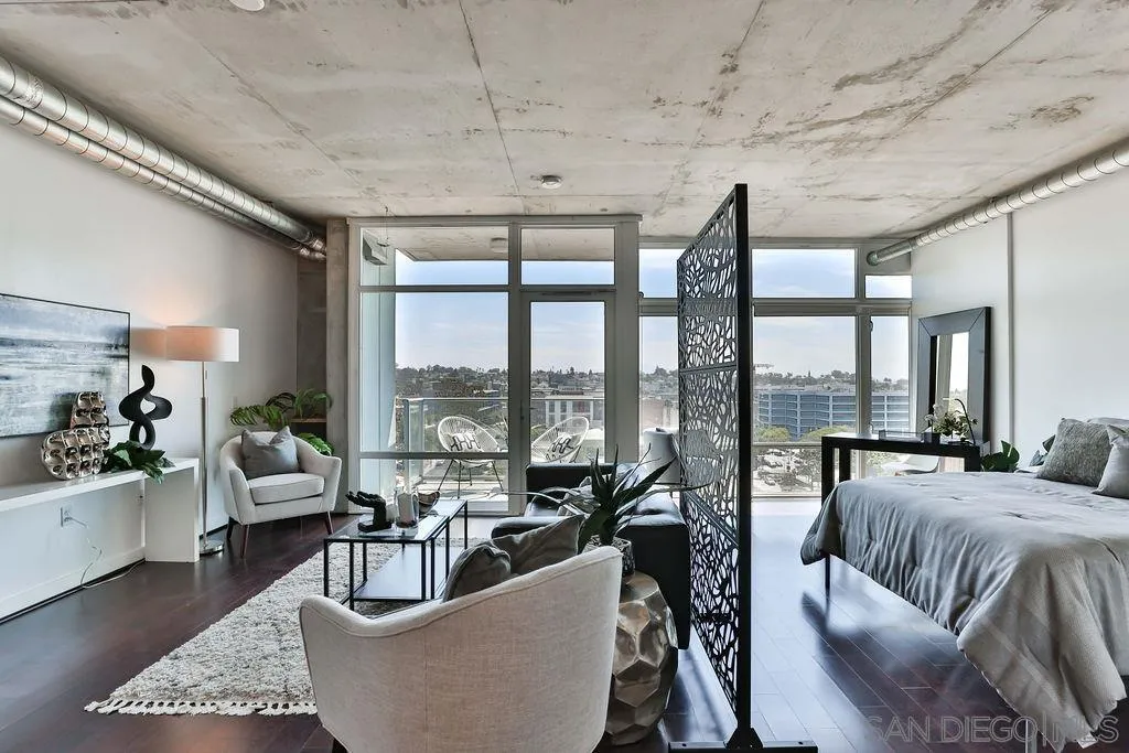 https://cdn.realtyfeed.com/cdn/127/210020590/554d7d17dd26d24c6043245d21df2740.webp